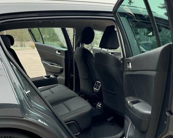Сірий Кіа Sportage, об'ємом двигуна 1.59 л та пробігом 48 тис. км за 19500 $, фото 63 на Automoto.ua