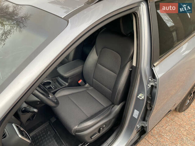Серый Киа Sportage, объемом двигателя 1.59 л и пробегом 10 тыс. км за 25000 $, фото 19 на Automoto.ua