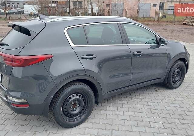Сірий Кіа Sportage, об'ємом двигуна 1.59 л та пробігом 73 тис. км за 19000 $, фото 5 на Automoto.ua