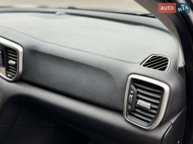 Сірий Кіа Sportage, об'ємом двигуна 1.59 л та пробігом 48 тис. км за 19500 $, фото 73 на Automoto.ua