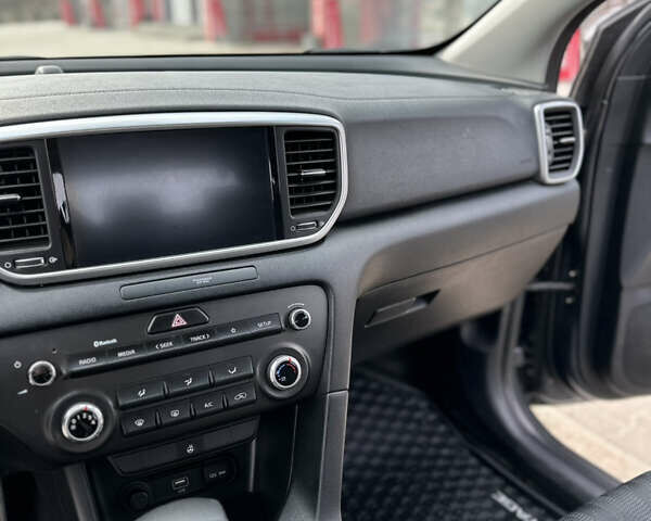 Серый Киа Sportage, объемом двигателя 1.59 л и пробегом 58 тыс. км за 18000 $, фото 10 на Automoto.ua