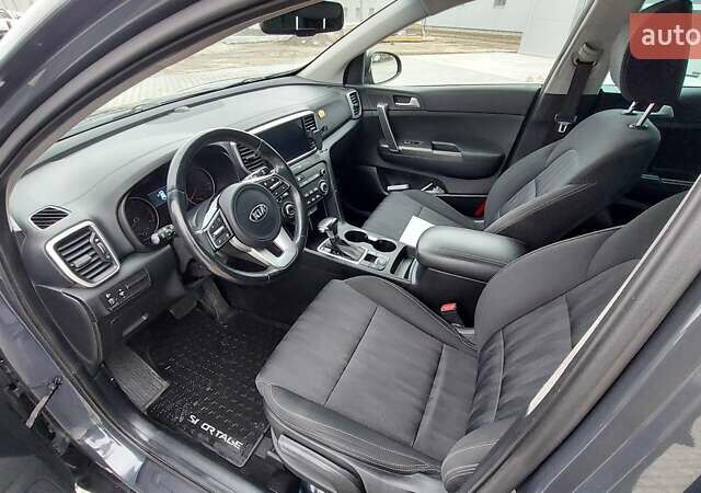 Сірий Кіа Sportage, об'ємом двигуна 1.59 л та пробігом 73 тис. км за 19000 $, фото 23 на Automoto.ua