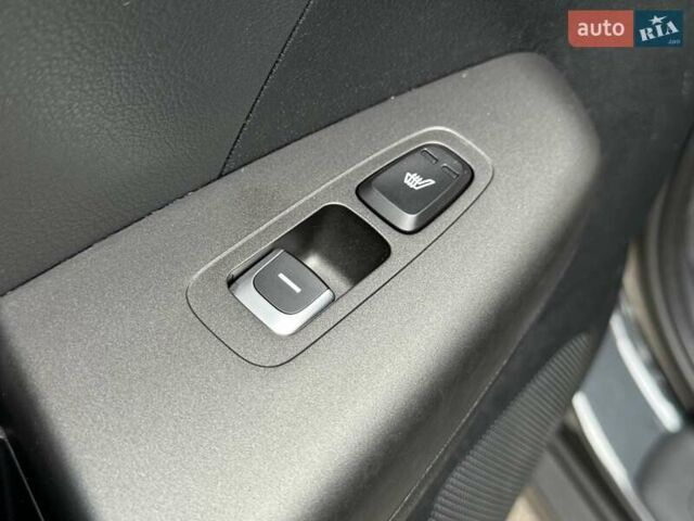 Сірий Кіа Sportage, об'ємом двигуна 1.59 л та пробігом 48 тис. км за 19500 $, фото 57 на Automoto.ua