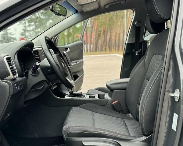 Сірий Кіа Sportage, об'ємом двигуна 1.59 л та пробігом 48 тис. км за 19500 $, фото 33 на Automoto.ua