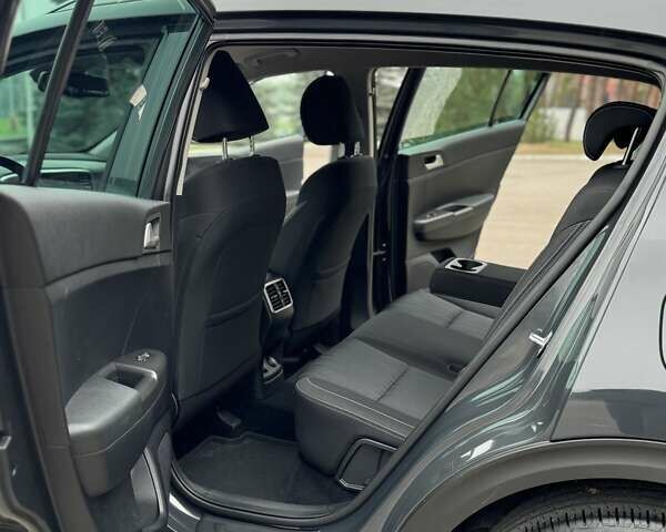 Сірий Кіа Sportage, об'ємом двигуна 1.59 л та пробігом 48 тис. км за 19500 $, фото 58 на Automoto.ua