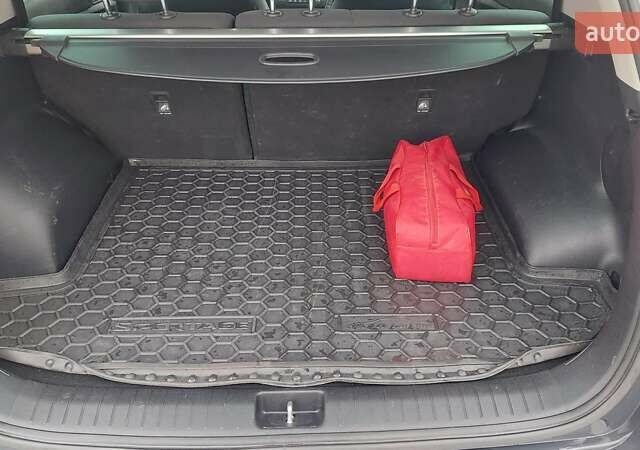 Сірий Кіа Sportage, об'ємом двигуна 1.59 л та пробігом 73 тис. км за 19000 $, фото 14 на Automoto.ua