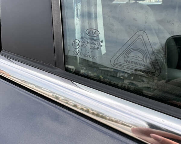 Серый Киа Sportage, объемом двигателя 1.59 л и пробегом 58 тыс. км за 18000 $, фото 21 на Automoto.ua