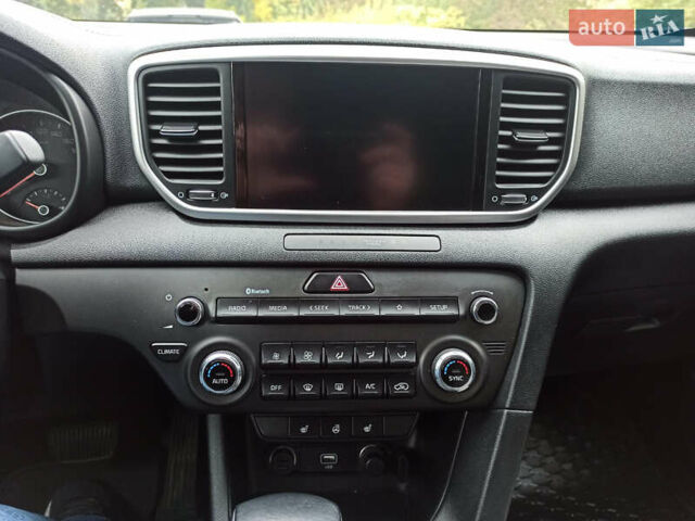 Серый Киа Sportage, объемом двигателя 1.59 л и пробегом 45 тыс. км за 22000 $, фото 26 на Automoto.ua