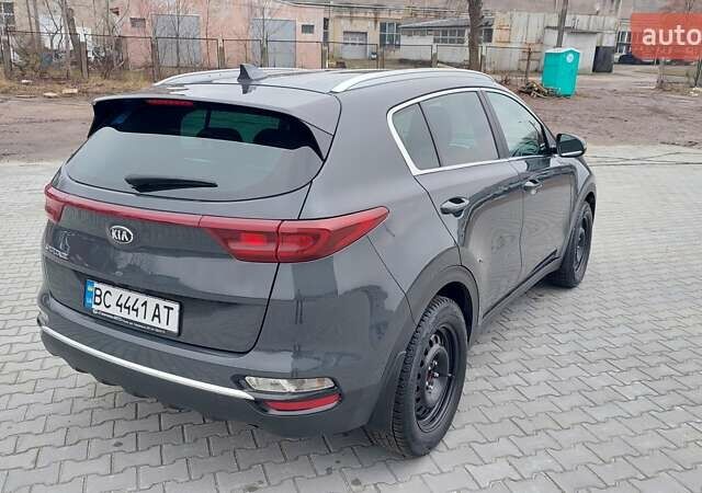 Сірий Кіа Sportage, об'ємом двигуна 1.59 л та пробігом 73 тис. км за 19000 $, фото 9 на Automoto.ua