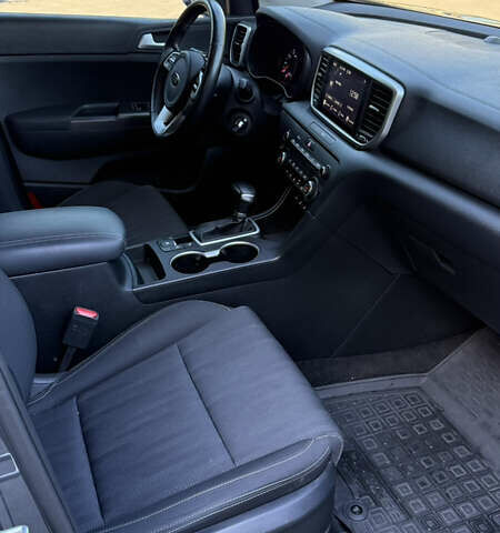 Серый Киа Sportage, объемом двигателя 1.6 л и пробегом 130 тыс. км за 17900 $, фото 24 на Automoto.ua