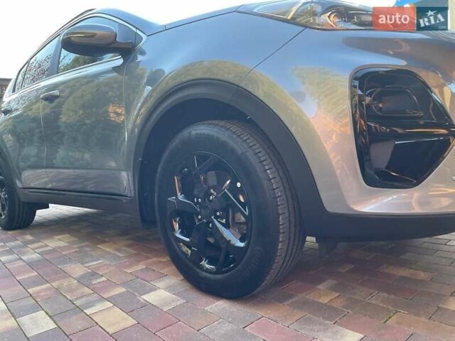 Серый Киа Sportage, объемом двигателя 1.59 л и пробегом 13 тыс. км за 25000 $, фото 12 на Automoto.ua