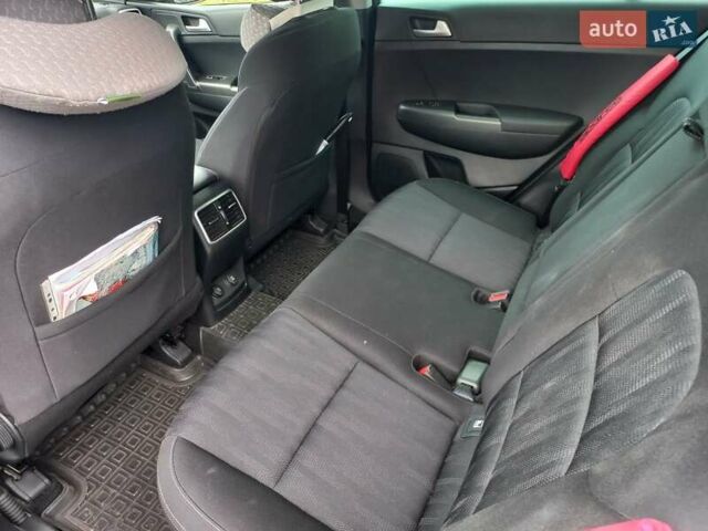 Серый Киа Sportage, объемом двигателя 1.59 л и пробегом 48 тыс. км за 20499 $, фото 2 на Automoto.ua