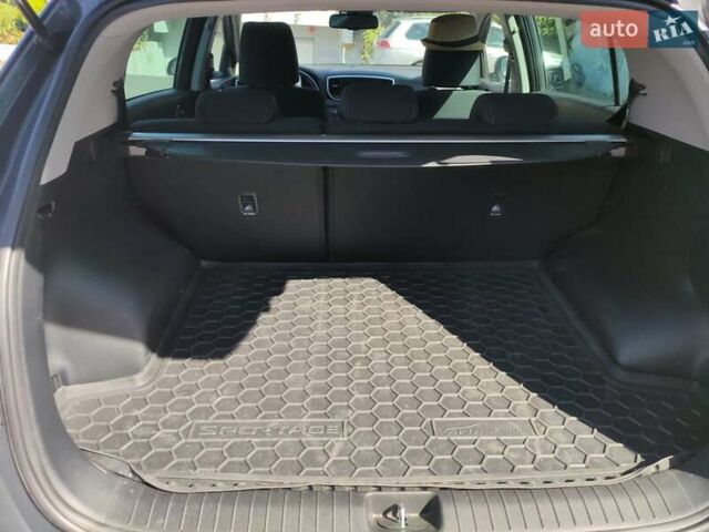Серый Киа Sportage, объемом двигателя 1.59 л и пробегом 32 тыс. км за 20484 $, фото 8 на Automoto.ua