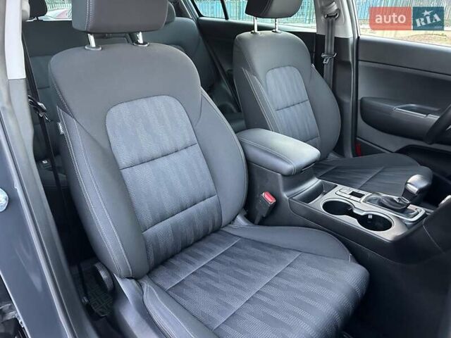 Киа Sportage 2021 в Харькове на Automoto.ua Серый Киа Sportage, объемом двигателя 1.59 л и пробегом 21 тыс. км за 19900 $, фото 21 на Automoto.ua