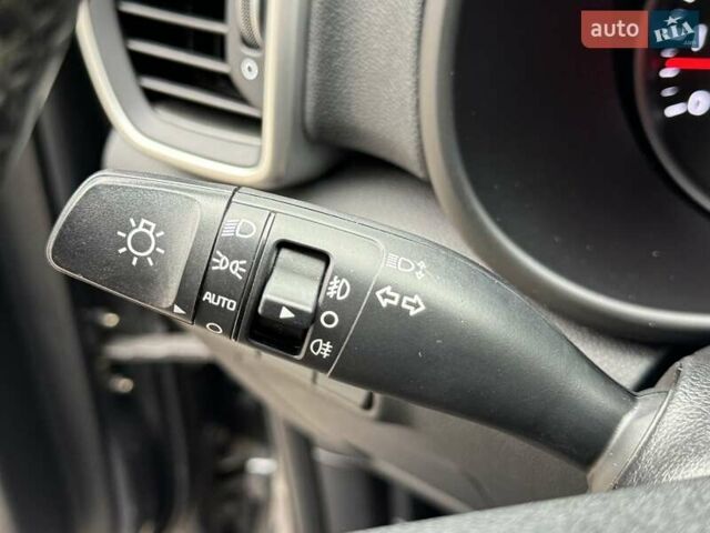 Сірий Кіа Sportage, об'ємом двигуна 1.59 л та пробігом 48 тис. км за 19500 $, фото 43 на Automoto.ua