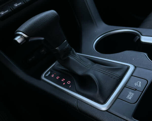 Сірий Кіа Sportage, об'ємом двигуна 2.36 л та пробігом 90 тис. км за 21000 $, фото 15 на Automoto.ua