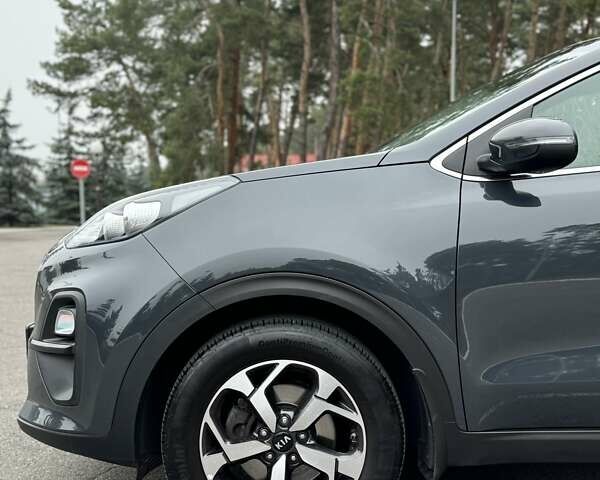 Сірий Кіа Sportage, об'ємом двигуна 1.59 л та пробігом 48 тис. км за 19500 $, фото 11 на Automoto.ua