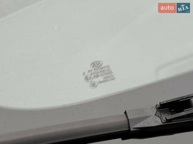 Сірий Кіа Sportage, об'ємом двигуна 1.59 л та пробігом 48 тис. км за 19500 $, фото 16 на Automoto.ua