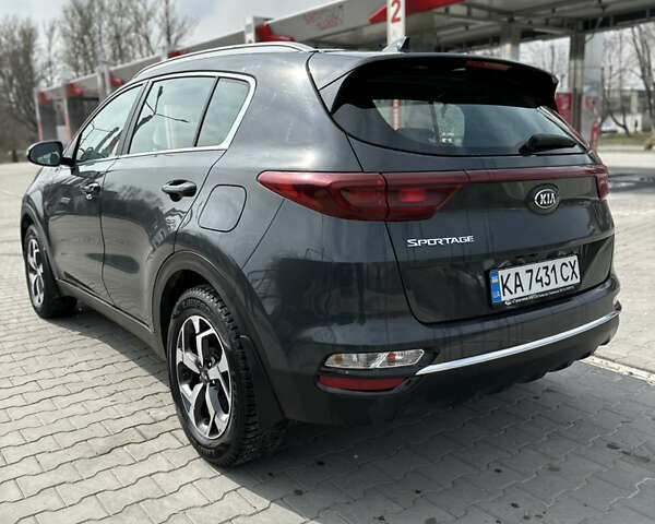Серый Киа Sportage, объемом двигателя 1.59 л и пробегом 58 тыс. км за 18000 $, фото 2 на Automoto.ua