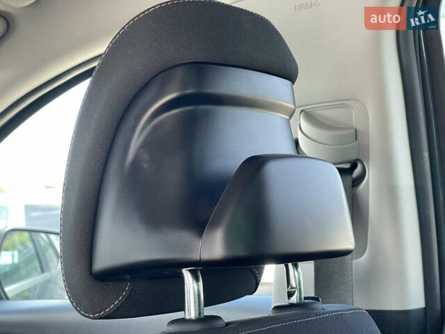 Сірий Кіа Sportage, об'ємом двигуна 1.6 л та пробігом 139 тис. км за 23500 $, фото 34 на Automoto.ua