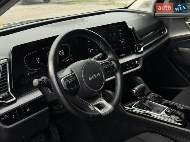 Сірий Кіа Sportage, об'ємом двигуна 1.6 л та пробігом 28 тис. км за 24900 $, фото 10 на Automoto.ua