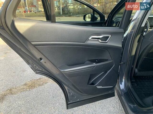 Сірий Кіа Sportage, об'ємом двигуна 2 л та пробігом 90 тис. км за 24500 $, фото 16 на Automoto.ua