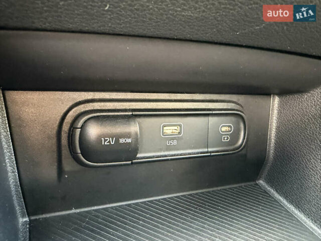 Сірий Кіа Sportage, об'ємом двигуна 2 л та пробігом 51 тис. км за 26300 $, фото 24 на Automoto.ua