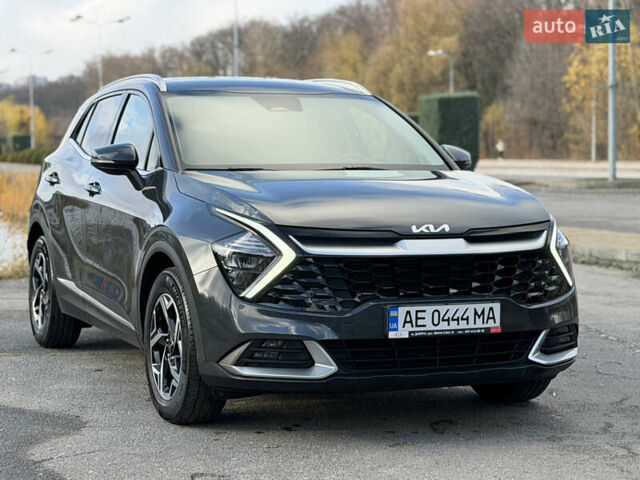 Сірий Кіа Sportage, об'ємом двигуна 2 л та пробігом 51 тис. км за 26300 $, фото 4 на Automoto.ua