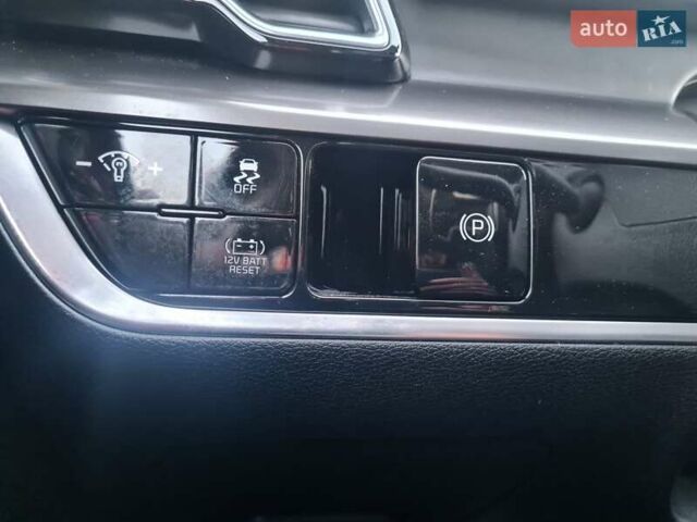 Сірий Кіа Sportage, об'ємом двигуна 1.6 л та пробігом 2 тис. км за 31300 $, фото 40 на Automoto.ua