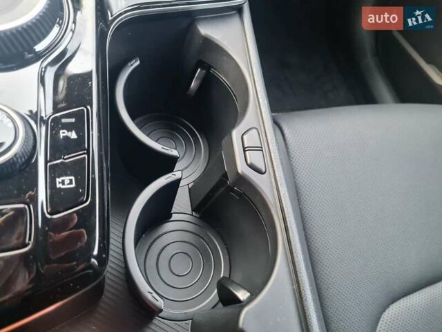 Сірий Кіа Sportage, об'ємом двигуна 1.6 л та пробігом 2 тис. км за 31300 $, фото 46 на Automoto.ua