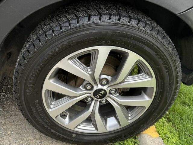 Серый Киа Sportage, объемом двигателя 2.4 л и пробегом 145 тыс. км за 11000 $, фото 6 на Automoto.ua