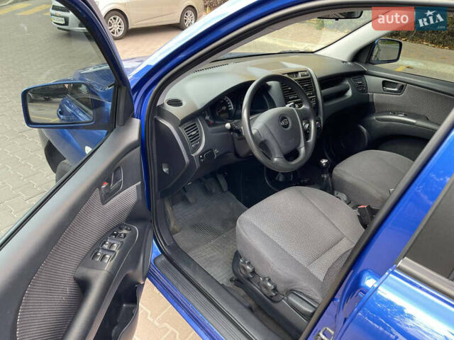 Синий Киа Sportage, объемом двигателя 1.98 л и пробегом 218 тыс. км за 6700 $, фото 6 на Automoto.ua