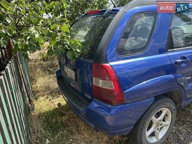 Синій Кіа Sportage, об'ємом двигуна 2 л та пробігом 460 тис. км за 3634 $, фото 2 на Automoto.ua