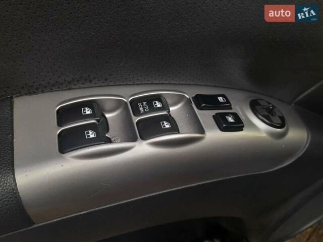 Синий Киа Sportage, объемом двигателя 2 л и пробегом 269 тыс. км за 8000 $, фото 5 на Automoto.ua