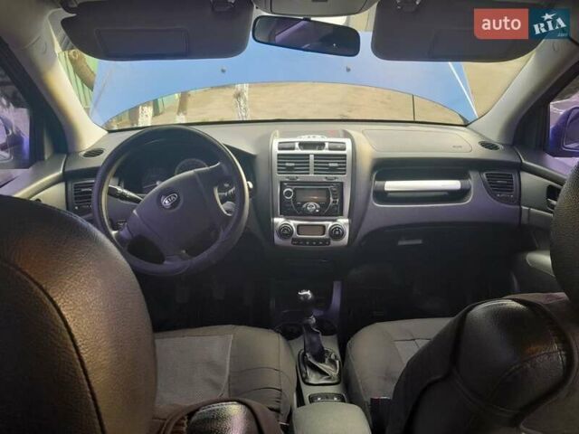 Синий Киа Sportage, объемом двигателя 2 л и пробегом 269 тыс. км за 8000 $, фото 8 на Automoto.ua