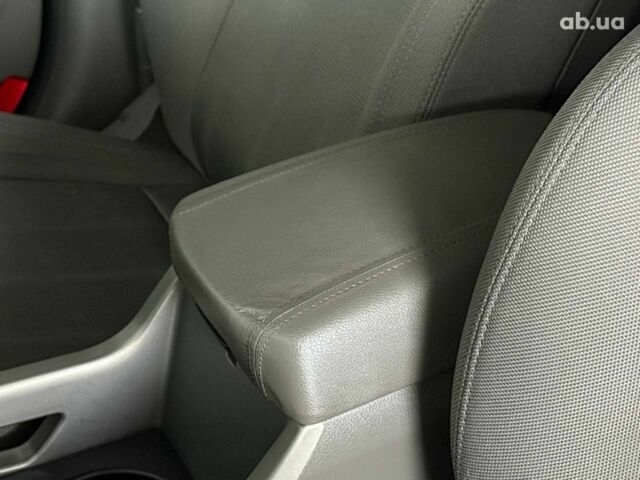 Синий Киа Sportage, объемом двигателя 2.4 л и пробегом 305 тыс. км за 11440 $, фото 12 на Automoto.ua