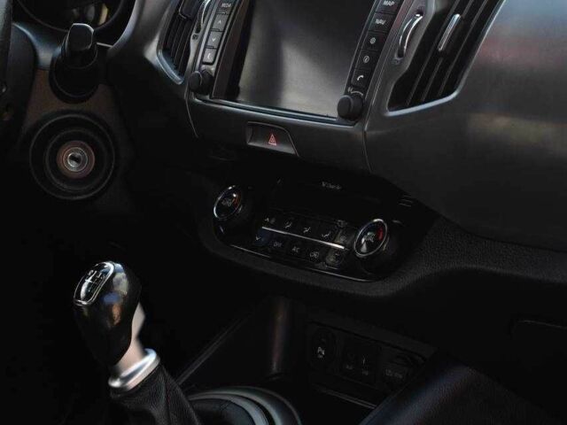 Синий Киа Sportage, объемом двигателя 1.7 л и пробегом 229 тыс. км за 13499 $, фото 15 на Automoto.ua