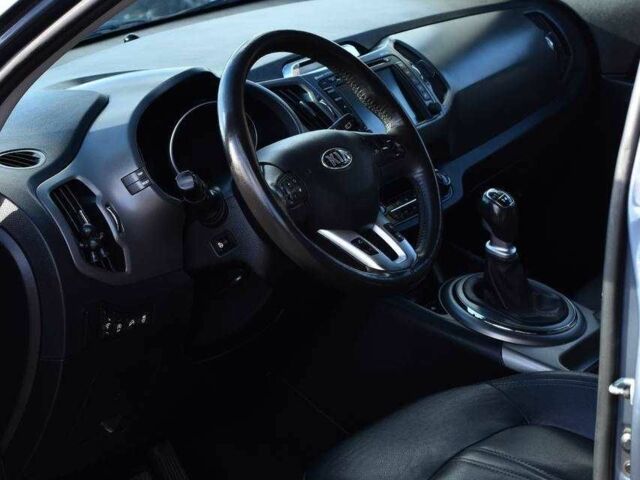 Синий Киа Sportage, объемом двигателя 1.7 л и пробегом 229 тыс. км за 13499 $, фото 8 на Automoto.ua