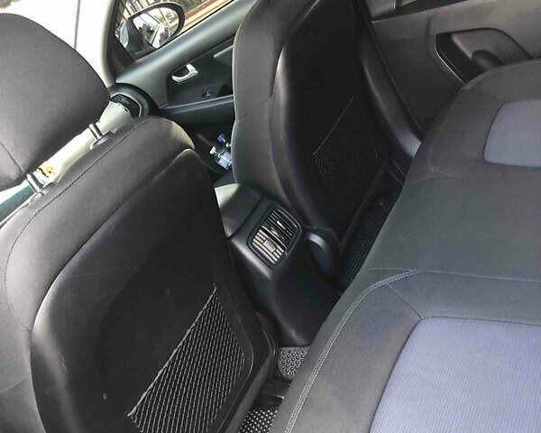 Синий Киа Sportage, объемом двигателя 2.35 л и пробегом 175 тыс. км за 11900 $, фото 1 на Automoto.ua