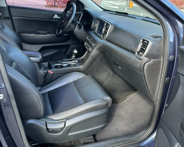 Синий Киа Sportage, объемом двигателя 2 л и пробегом 245 тыс. км за 18500 $, фото 7 на Automoto.ua