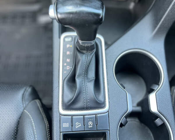 Синій Кіа Sportage, об'ємом двигуна 2 л та пробігом 150 тис. км за 17000 $, фото 23 на Automoto.ua
