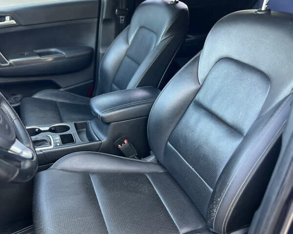 Синій Кіа Sportage, об'ємом двигуна 2 л та пробігом 150 тис. км за 17000 $, фото 19 на Automoto.ua