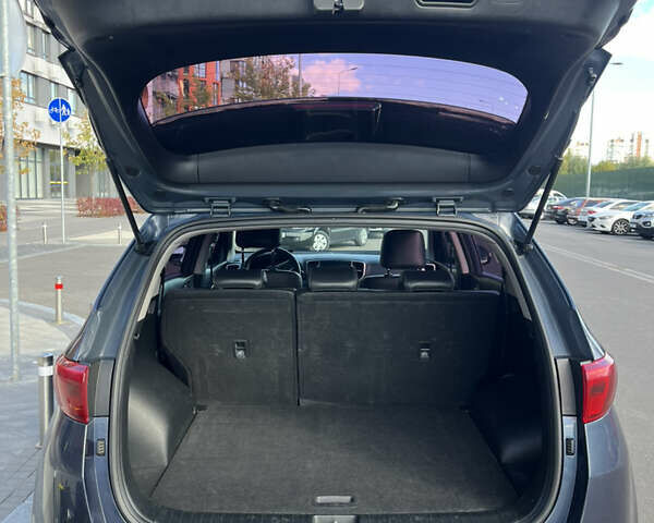 Синий Киа Sportage, объемом двигателя 2 л и пробегом 245 тыс. км за 18500 $, фото 9 на Automoto.ua