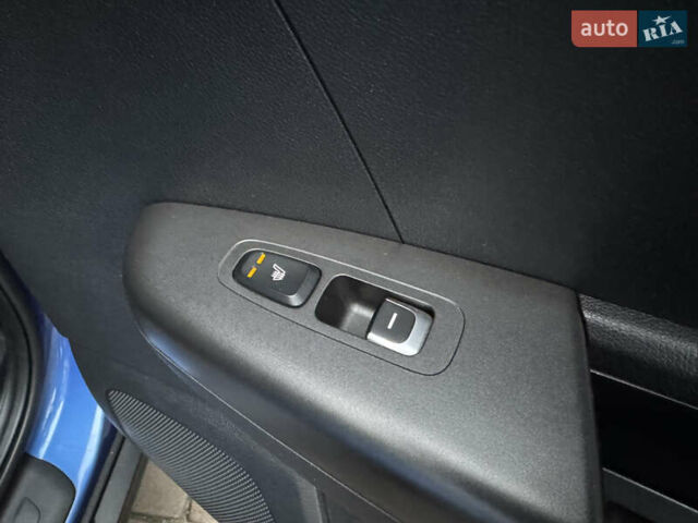 Синий Киа Sportage, объемом двигателя 1.6 л и пробегом 111 тыс. км за 17200 $, фото 56 на Automoto.ua