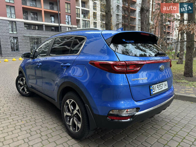 Синий Киа Sportage, объемом двигателя 1.6 л и пробегом 111 тыс. км за 17200 $, фото 2 на Automoto.ua
