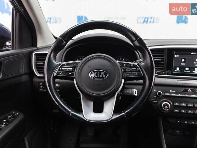 Синий Киа Sportage, объемом двигателя 1.6 л и пробегом 141 тыс. км за 17500 $, фото 17 на Automoto.ua