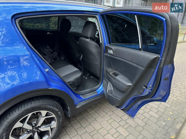 Синий Киа Sportage, объемом двигателя 1.6 л и пробегом 111 тыс. км за 17200 $, фото 59 на Automoto.ua