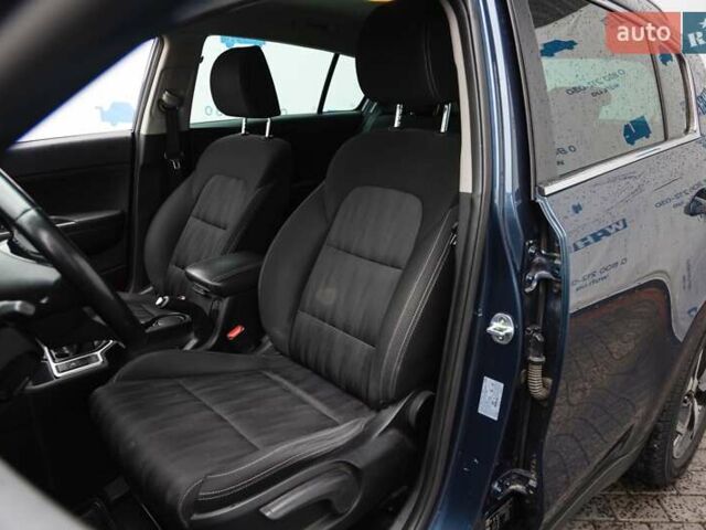 Синий Киа Sportage, объемом двигателя 1.6 л и пробегом 141 тыс. км за 17500 $, фото 12 на Automoto.ua