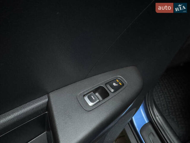 Синий Киа Sportage, объемом двигателя 1.6 л и пробегом 111 тыс. км за 17200 $, фото 70 на Automoto.ua