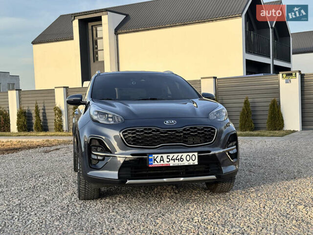 Киа Sportage 2018 в Киеве на Automoto.ua Синий Киа Sportage, объемом двигателя 2 л и пробегом 153 тыс. км за 21900 $, фото 1 на Automoto.ua
